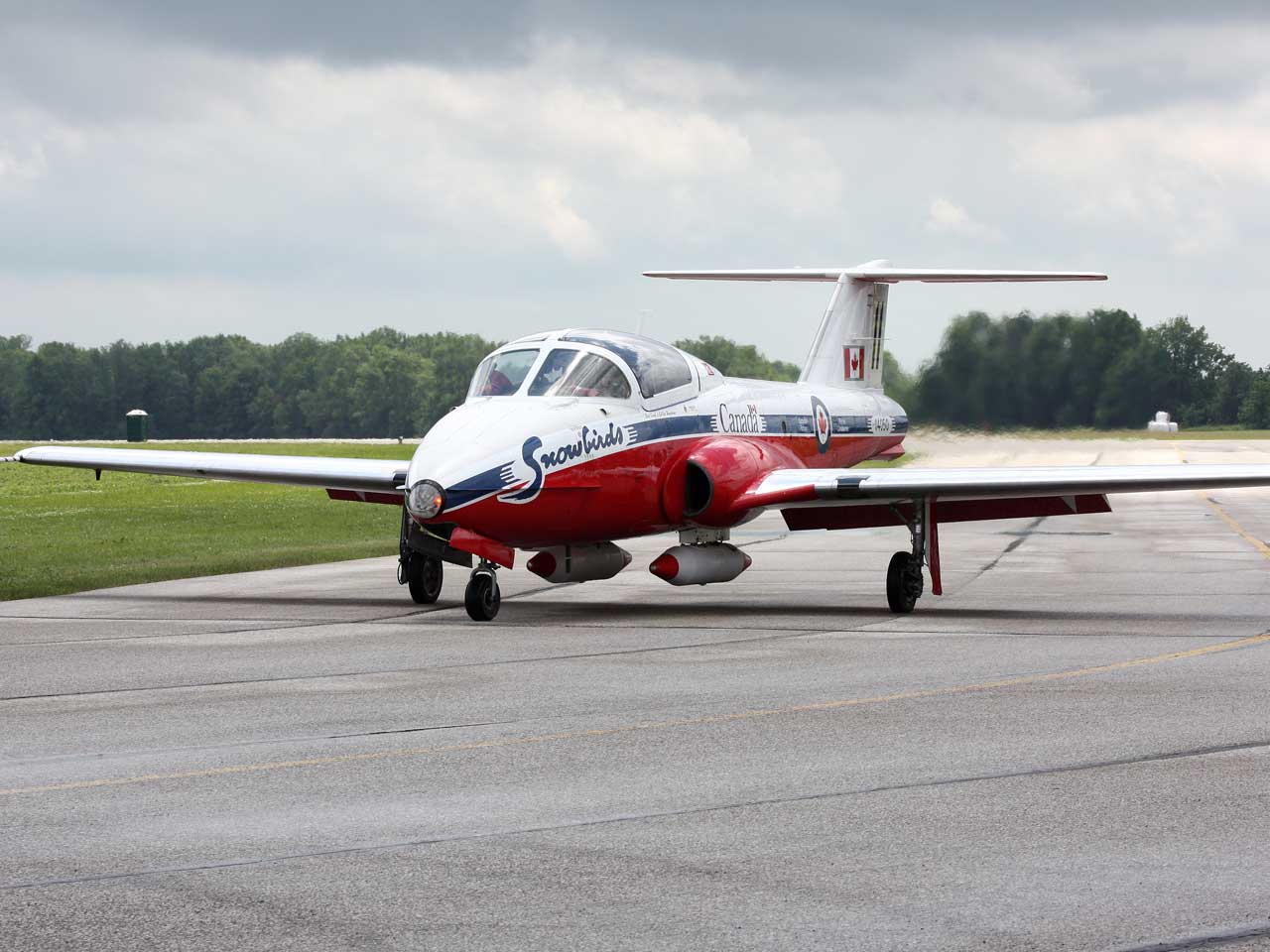 CT-114 TUTOR - CANADA'S FAMOUS SNOWBIRDS