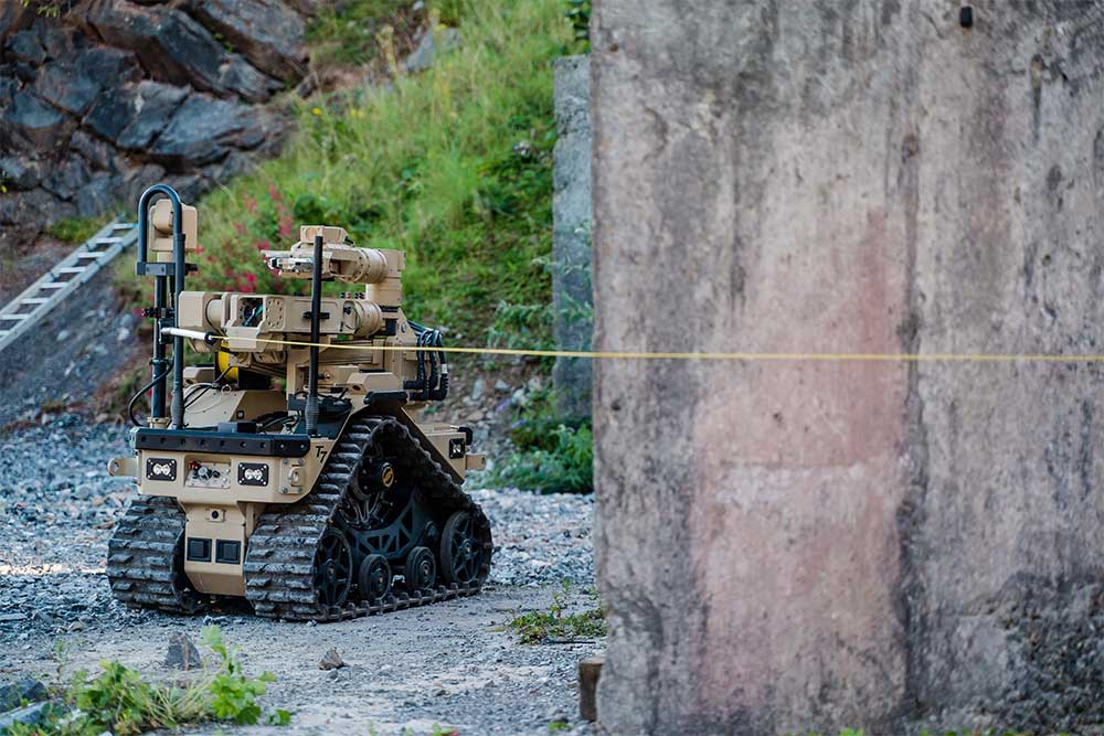 L3Harris robotics rolling through gravel