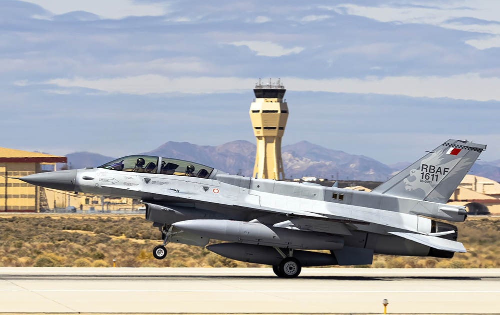 Takeoff of F-16 with Viper Shield hardware