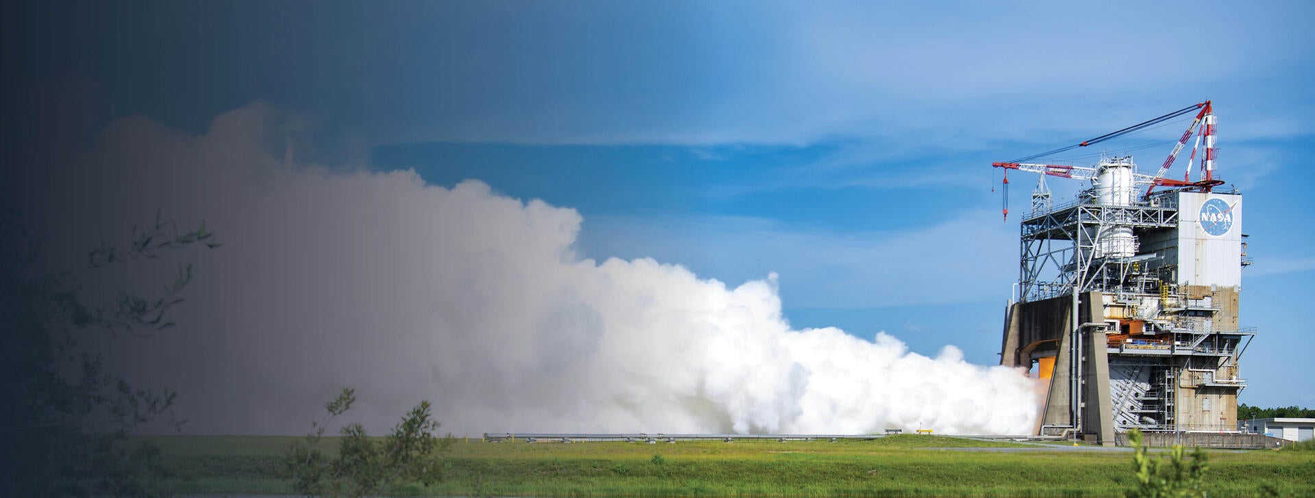 RS-25 engine hot fires