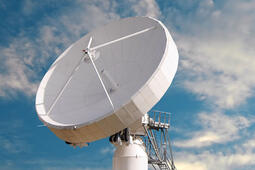 Ground SATCOM terminal for LWST