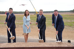 L3Harris executives with the Arkansas governor break ground