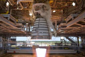 RS-25 engine test close up