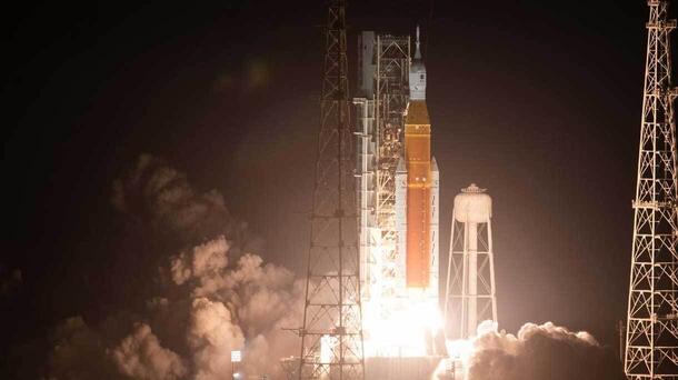 NASA’s Space Launch System rocket carrying the Orion spacecraft launches on the Artemis I flight test