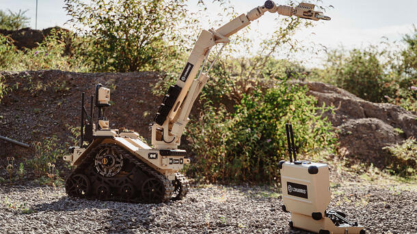 L3Harris T7 and T4 robots offer a combination of powerful lift strength, reach, unmatched dexterity and precision.