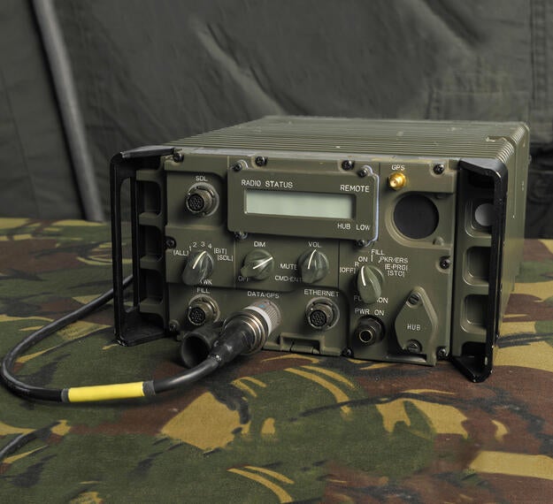 Perforación mago masa RF-7880NR Enhanced High Capacity Data Radio (EnHCDR™) | L3Harris® Fast. Forward. Perforación mago masa RF-7880NR Enhanced High Capacity Data Radio (EnHCDR™) | L3Harris® Fast. Forward.