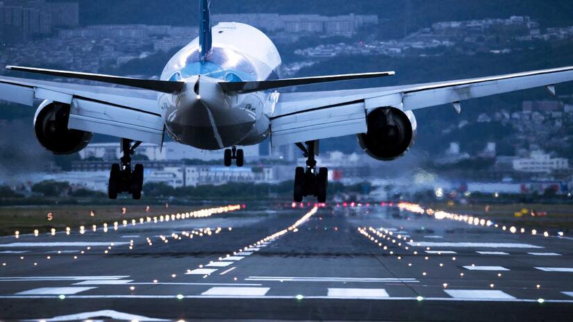 AS_MN_DataComm_2049x1148_91