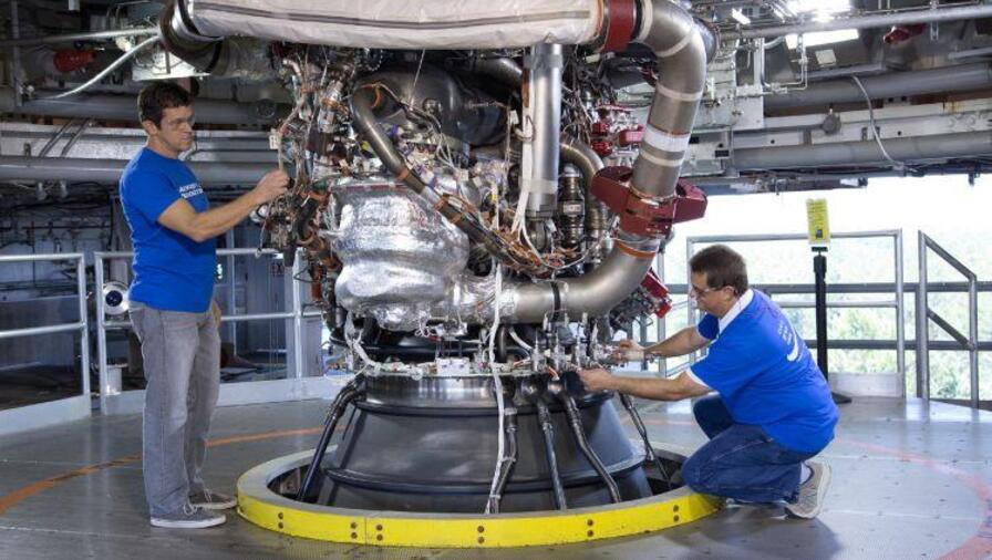 RS-25 development engine