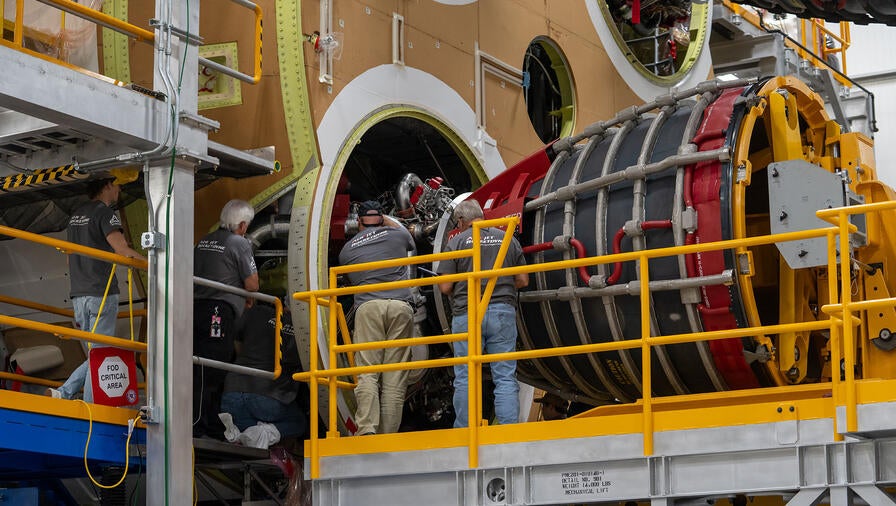 RS-25 install image 3