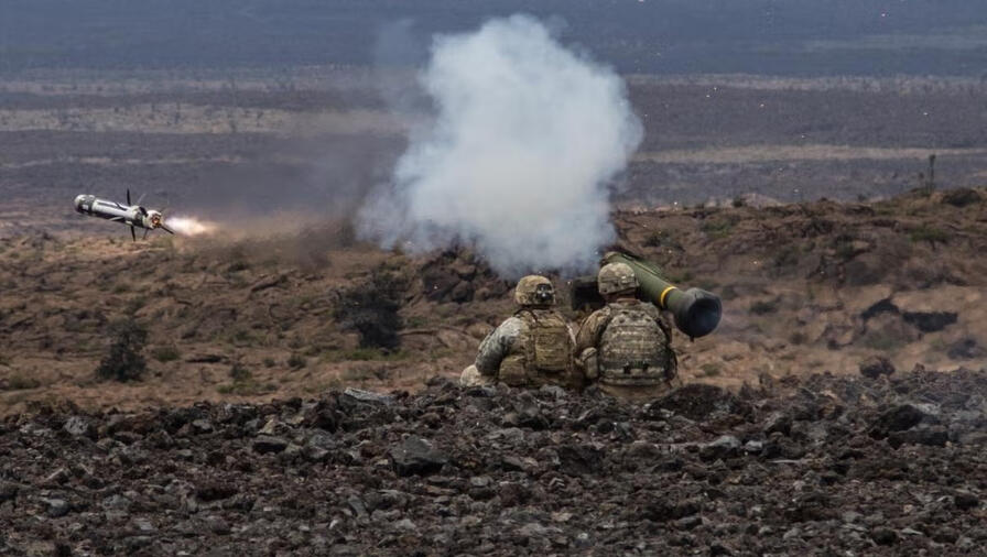 U.S. Army soldiers shoot a javelin during a bilateral exercise.